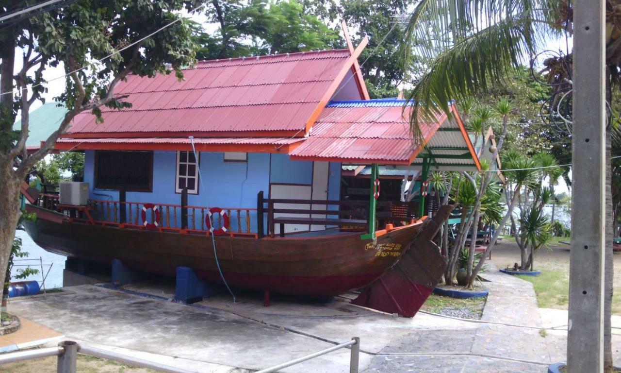 Rimtalay Resort Koh Si Chang Exterior photo